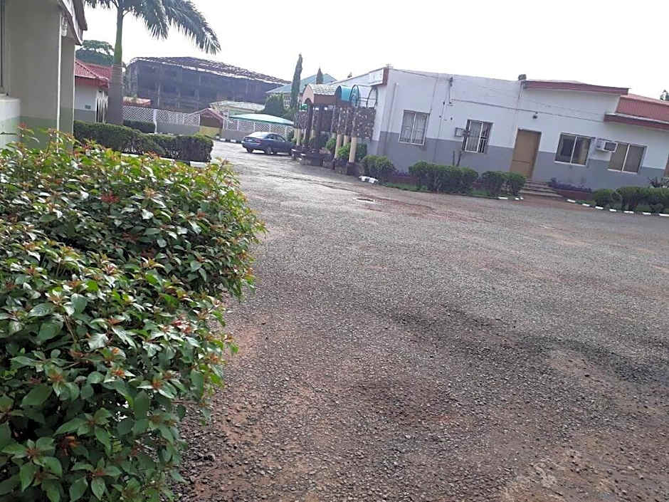 Filbon Hotel & Gardens