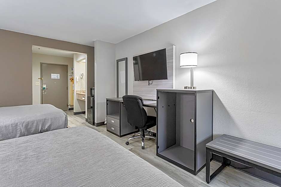 Quality Inn Edmund Pettus Bridge Area