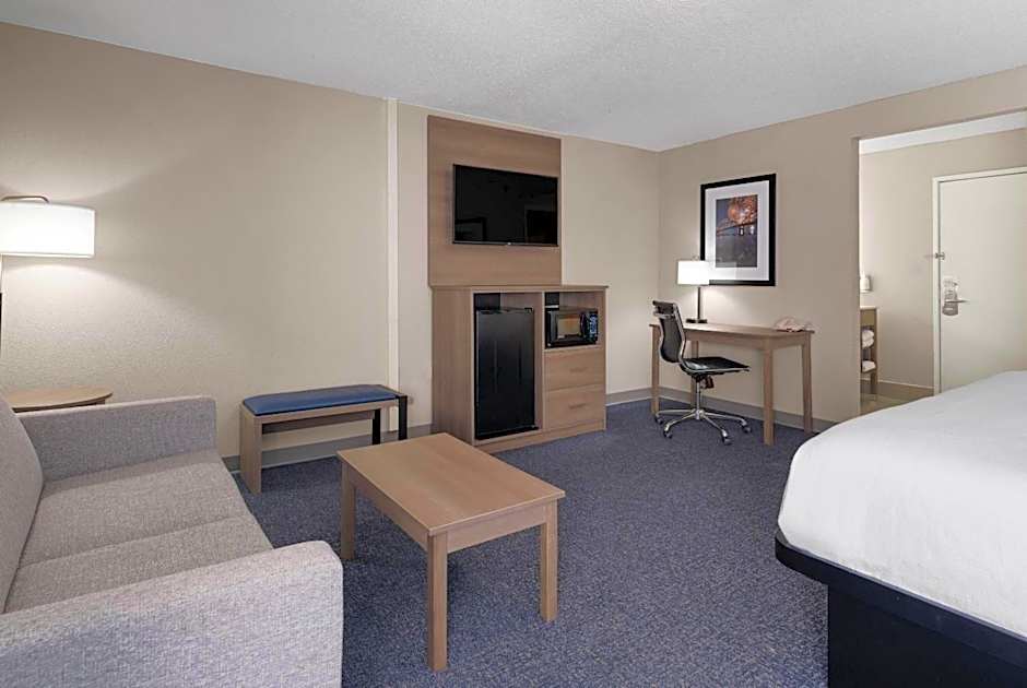 Baymont by Wyndham Davenport