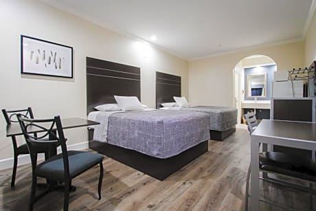 Queen Room with Two Queen Beds