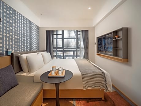 Comfort Queen Room