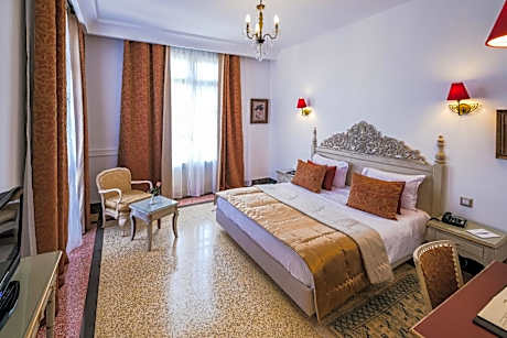 Junior Suite (2 Adults)