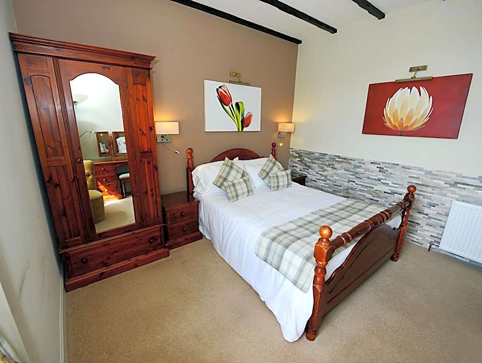 Ardlui Hotel