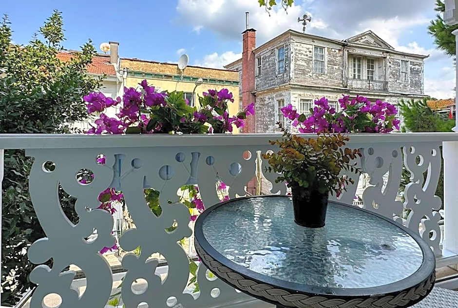 hi HOTEL IVY BÜYÜKADA