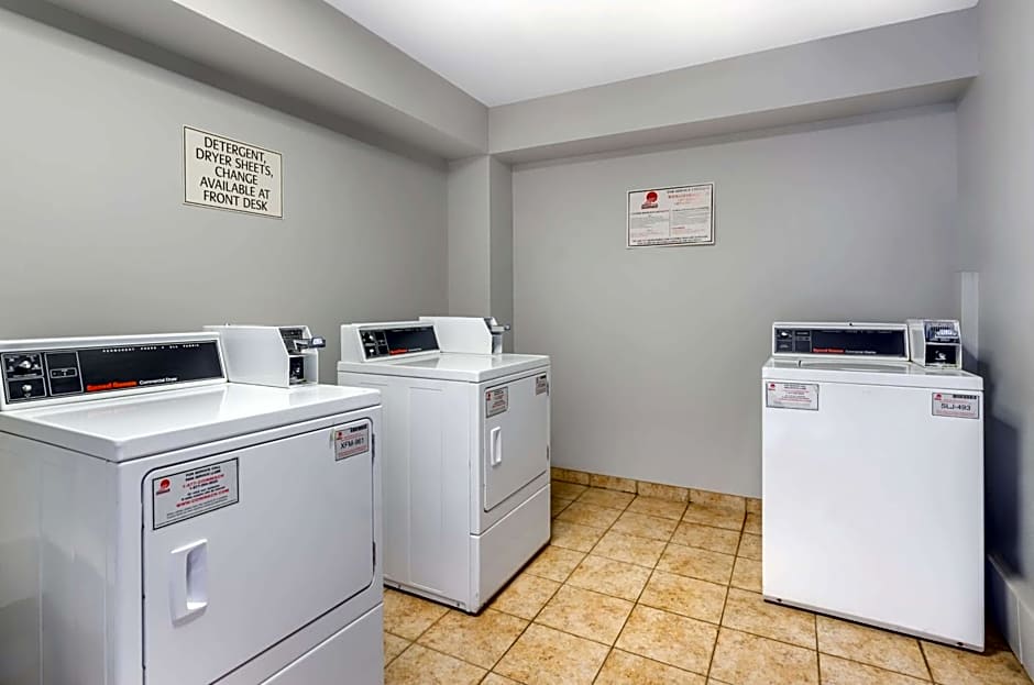 Best Western Plus Waynesboro Inn & Suites Conference Center