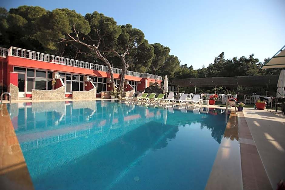 Tunc Hotel