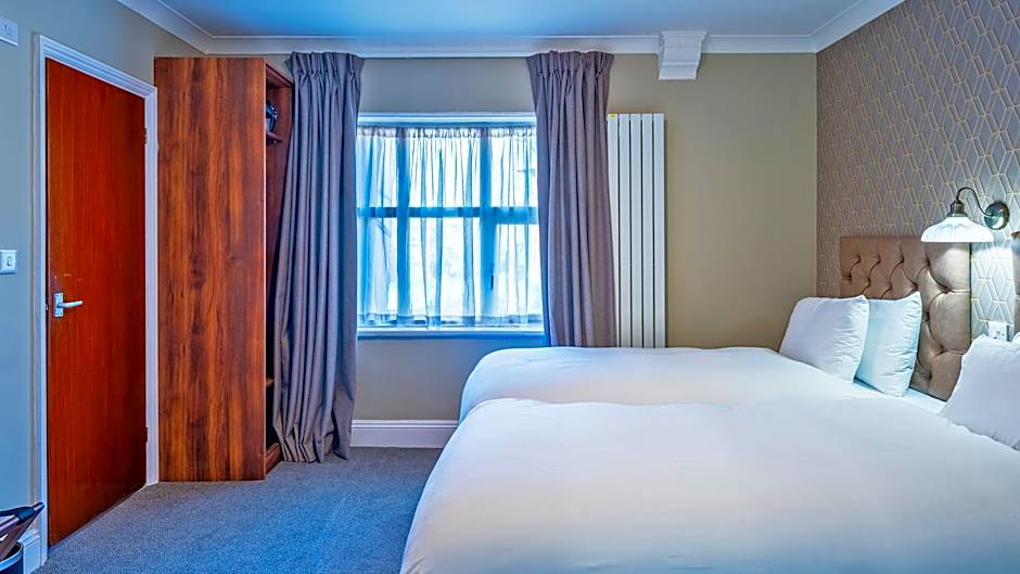 Uno Thames Hotel