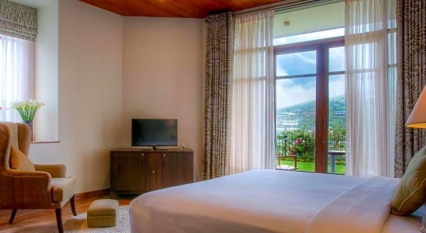 Tea Plant Nuwara Eliya Hotel