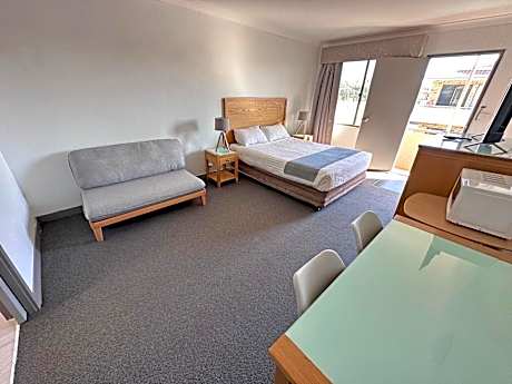 Executive Queen Room