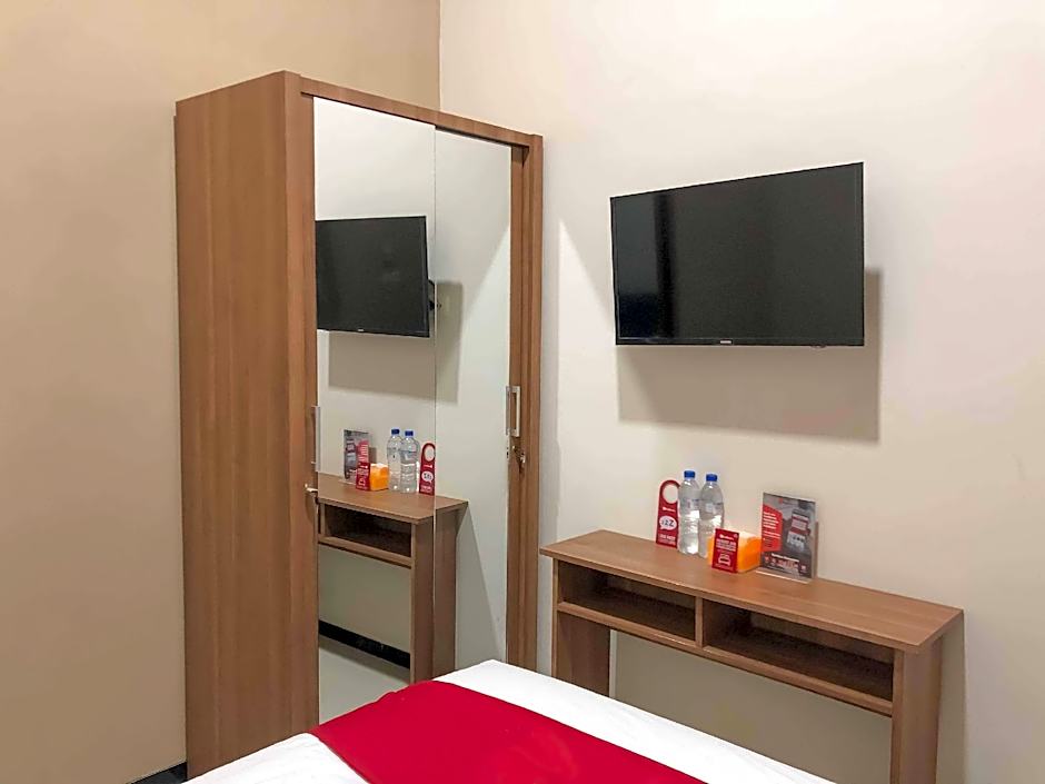 RedDoorz Syariah @ Jl. Cengger Ayam Dalam