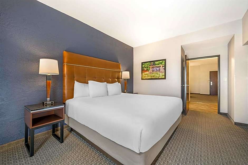 Drury Plaza Hotel Flagstaff