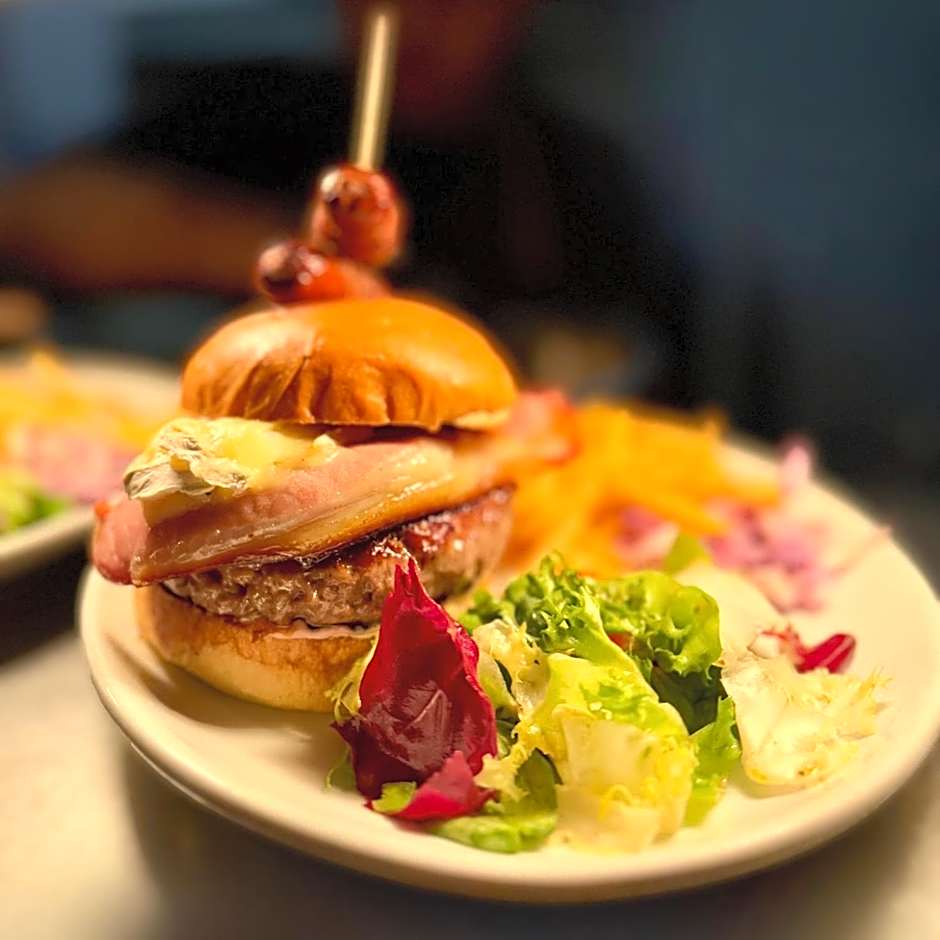 Sids restaurant and bar with rooms