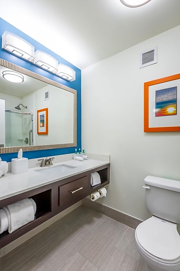 Holiday Inn Express Saint Simons Island, an IHG Hotel