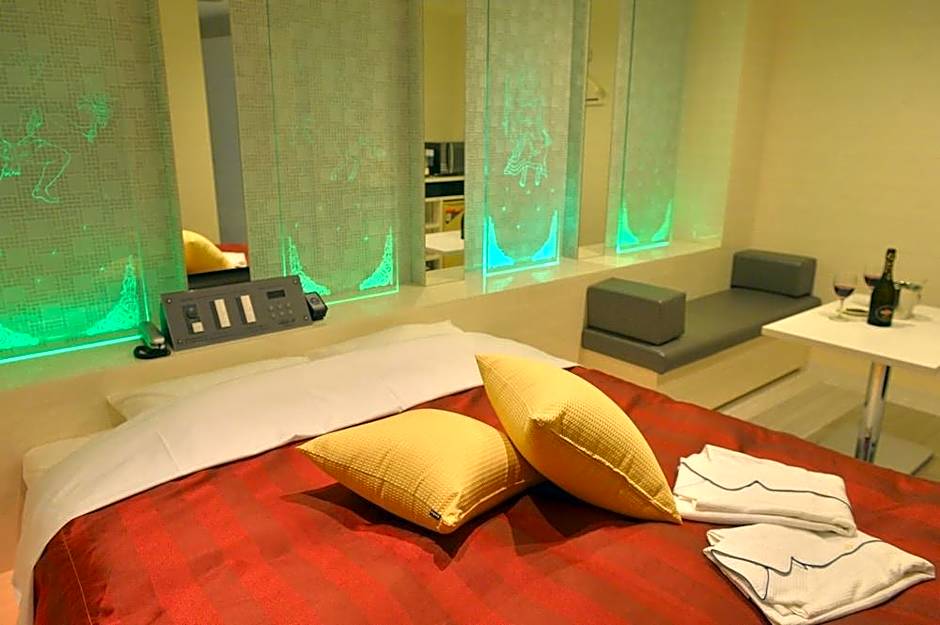 Terrace M Yokota Base (Adult Only)
