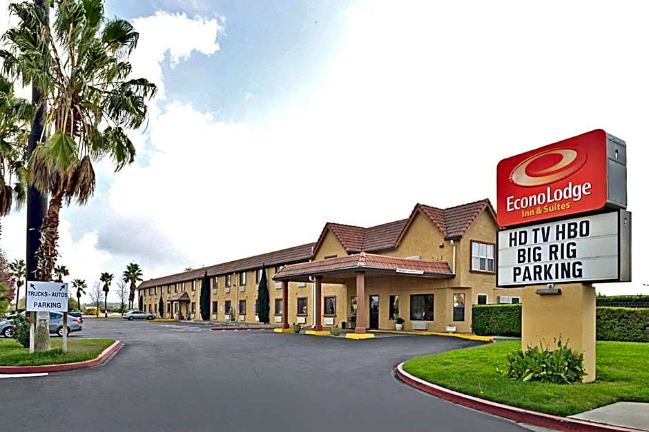 Photo 1 of 10 of Econo Lodge Inn & Suites Corning Travel Center