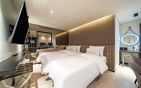 Sungnam DK (성남DK)