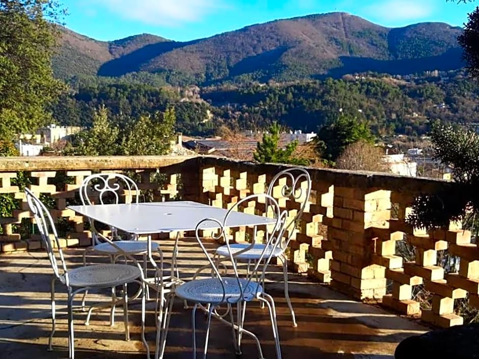 Les Horizons - SPA-JACUZZI - MASSAGE- SAUNA - 4 SAISONS - Piscine chauffée Toute l'année - 800m centre ville Nyons