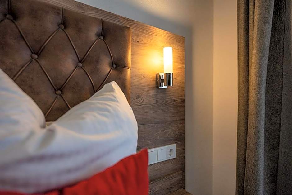 B&S Hotel