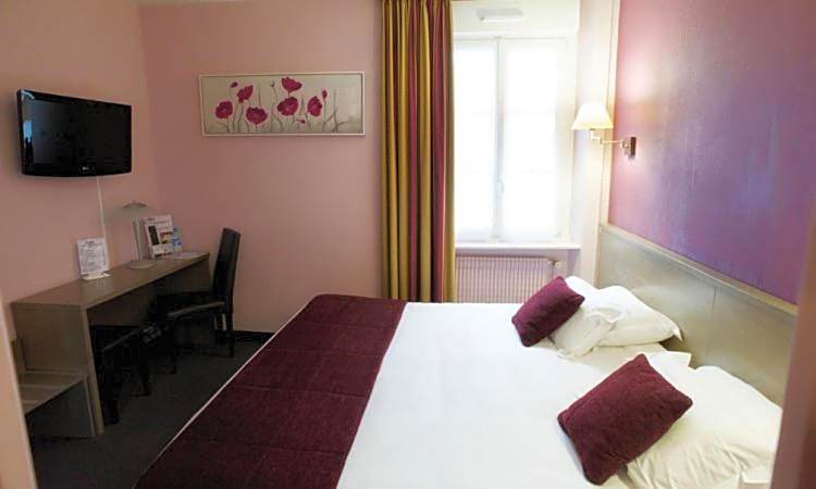 Brit Hotel Le Surcouf