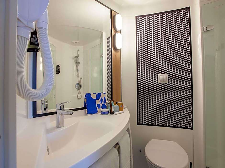 ibis Cherbourg La Glacerie