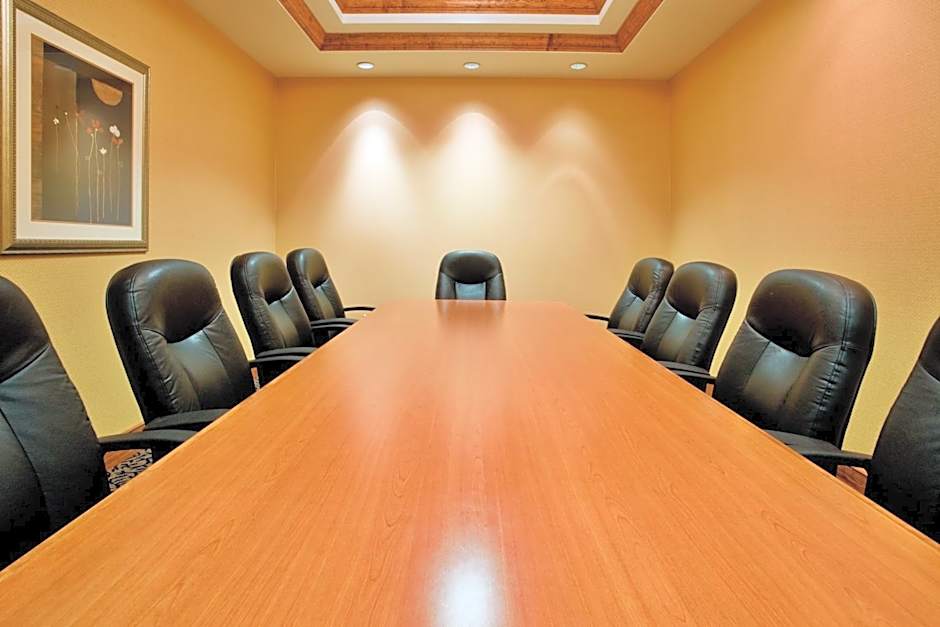 Holiday Inn Express & Suites Richmond North Ashland By IHG