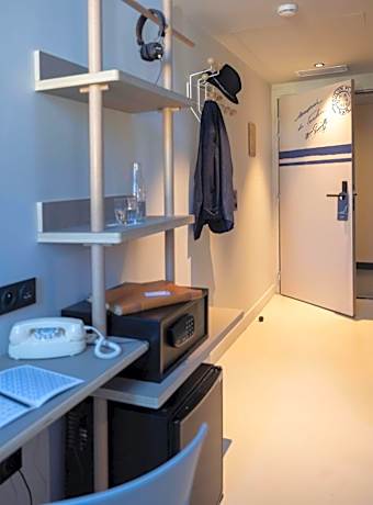 Grande Plaisance Room - Access to Rooftop and Basin included