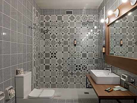 Classic Triple Room with Three Single Beds