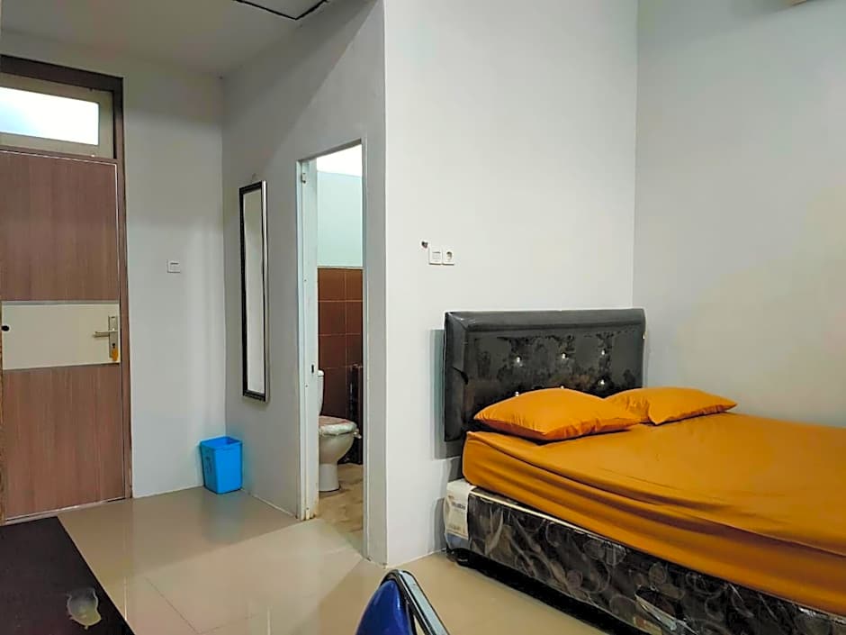 Hotel O Kost 3 Kelor Syariah