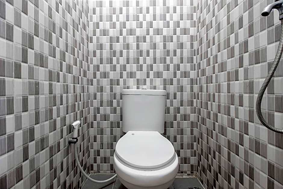 RedDoorz near Sam Ratulangi Airport Manado