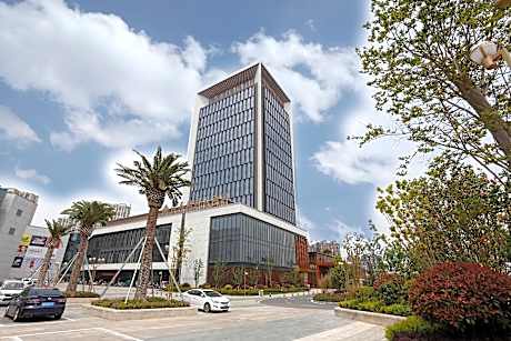 Dechen Jinling Hotel