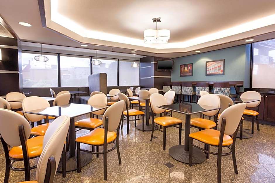 Drury Inn & Suites Greensboro