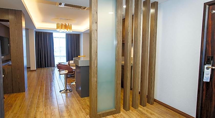 Lintas Platinum Hotel