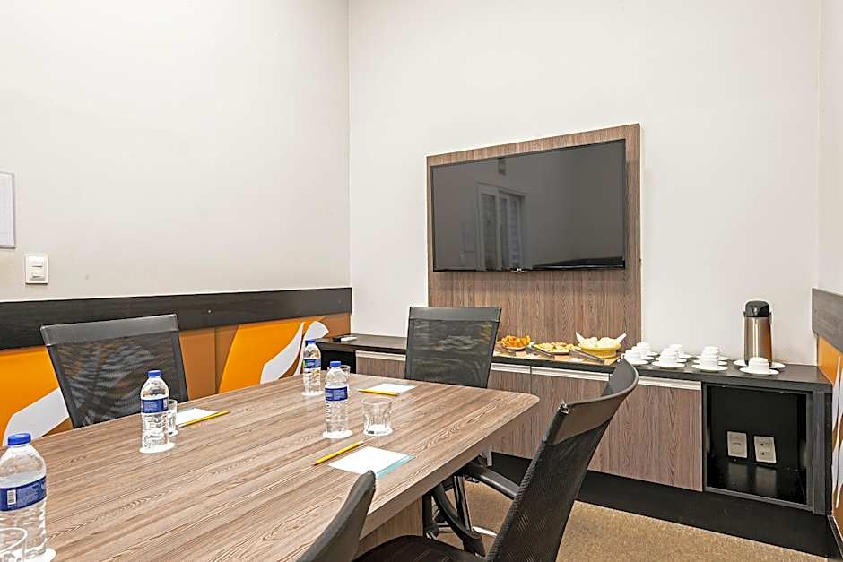 Slim Cuiabá Aeroporto by Slaviero Hotéis