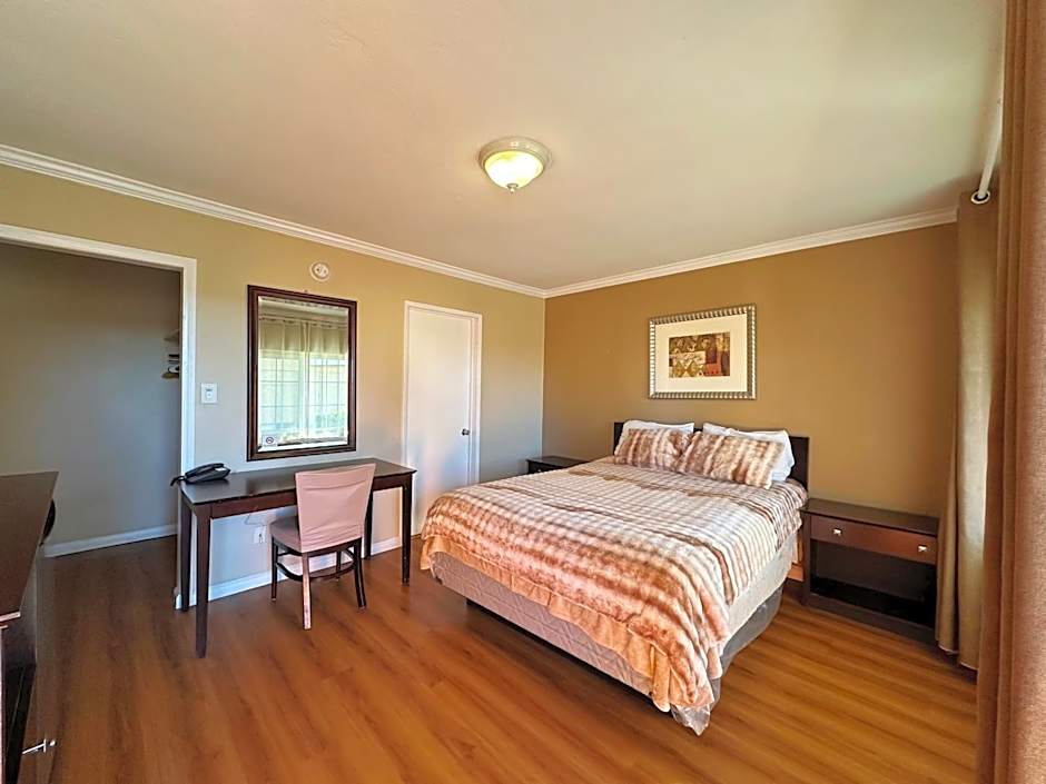 Royal Inn and Suites