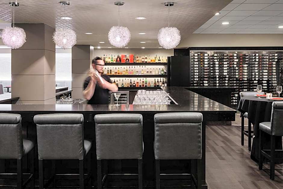 Pomeroy Hotel & Conference Centre