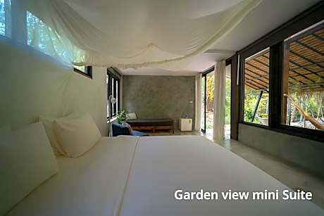 Suite with Garden View