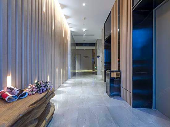 Moran Hotel (Ningbo Yinzhou Wanda Railway Station)
