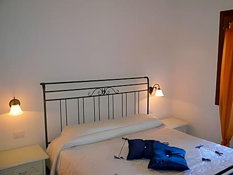 One-Bedroom Apartment (2 Adults)