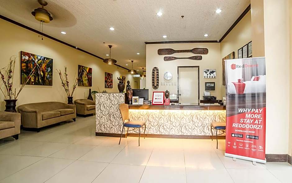 RedDoorz Plus near Rizal Junction