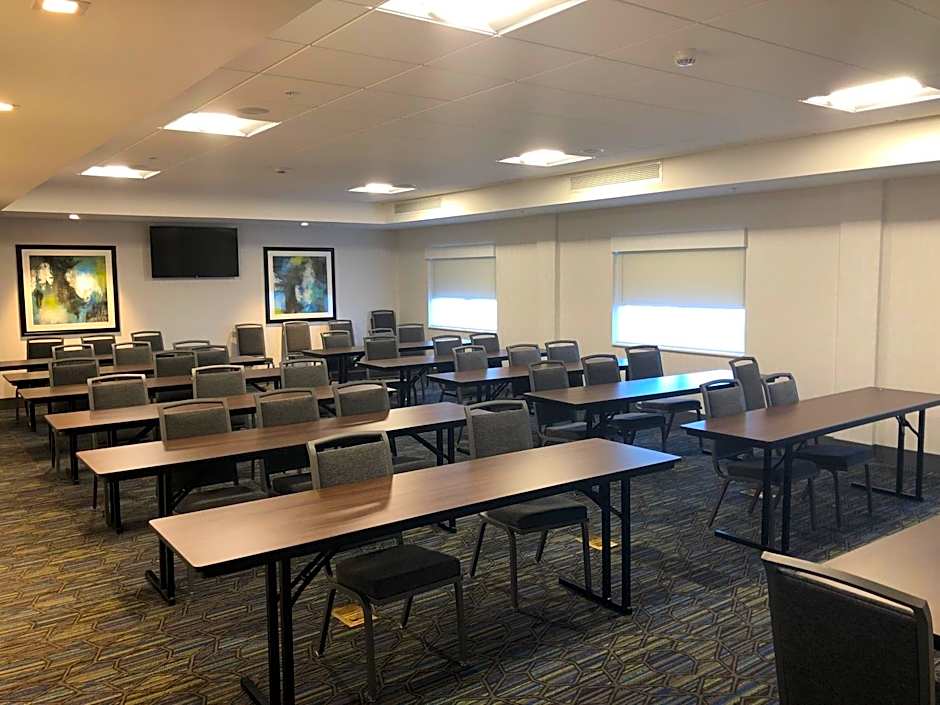 Holiday Inn Express & Suites - Jacksonville W - I295 and I10 By IHG