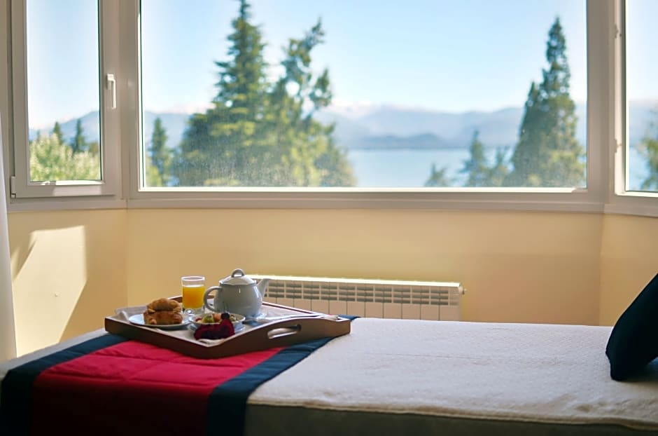 Huinid Pioneros Hotel