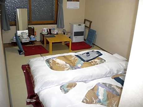 Japanese-Style Twin Room with Shared Bathroom