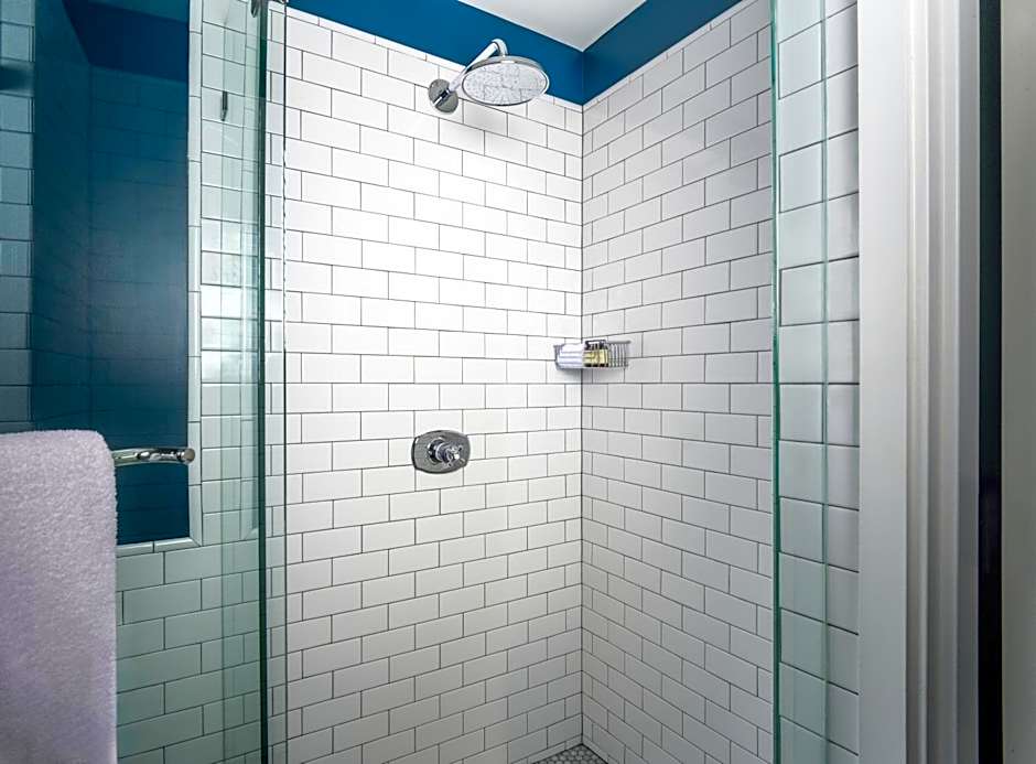 The Drayton Hotel Savannah, Curio Collection by Hilton