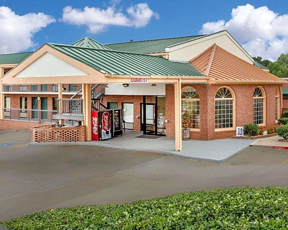 Econo Lodge Acworth East
