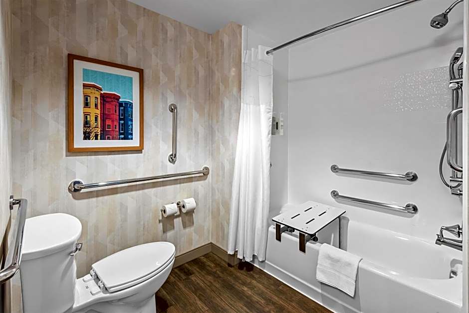 Hampton Inn By Hilton & Suites Glenarden/Washington DC