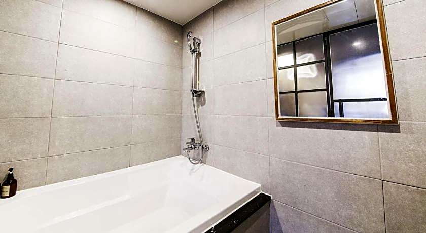 Changwon Brown-dot Hotel Myeongseo