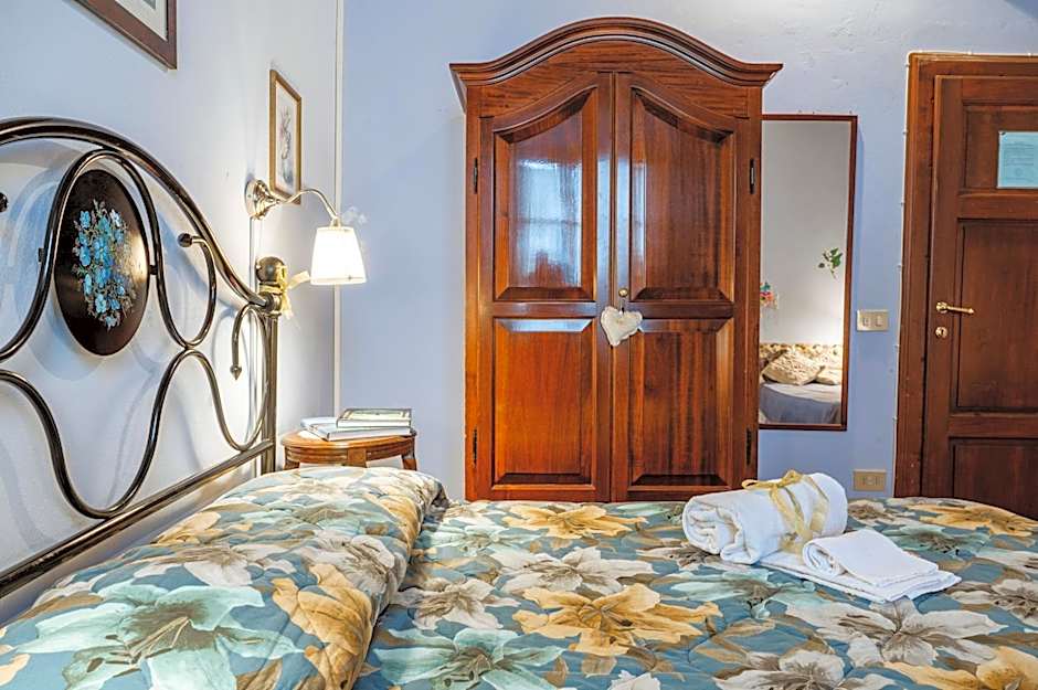 Antica Casa Dei Rassicurati