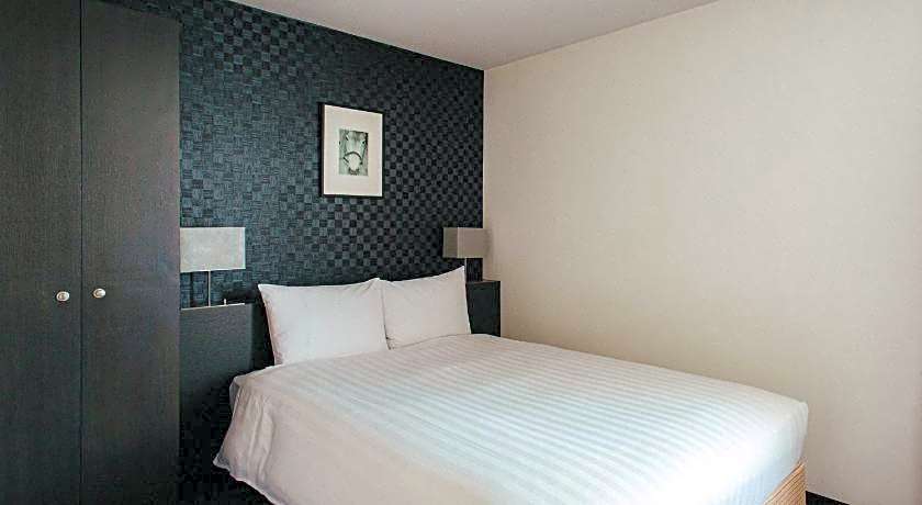 Hamilton Hotel Black