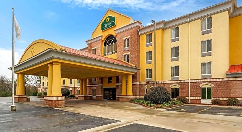 La Quinta Inn & Suites by Wyndham Hot Springs