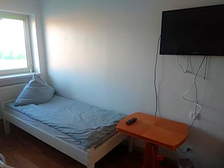 Basic Triple Room with Shared Bathroom